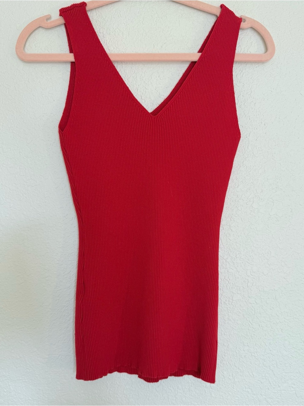 Red Ribbed Knit V-Neck Tank Top Sz L